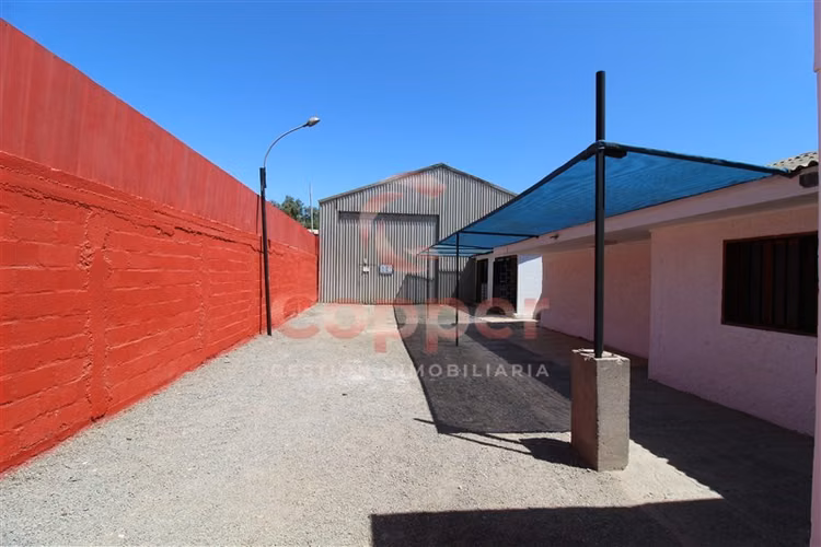 Se Arrienda Galpón con Oficinas, Sector Oriente, Copiapó