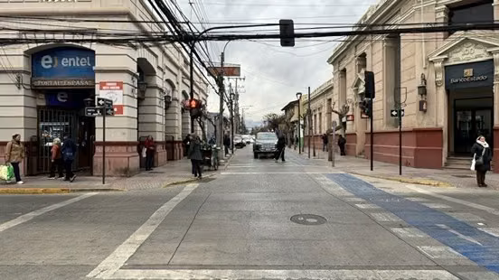 Local con Ubicacion Estrategica ideal Retail o todo Comercio