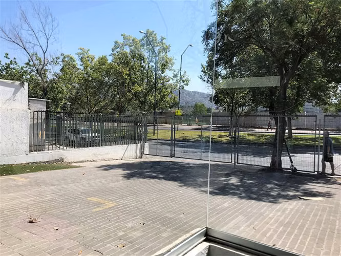 Gran vitrina frente a Mall Alto Las Condes - Imagen 7