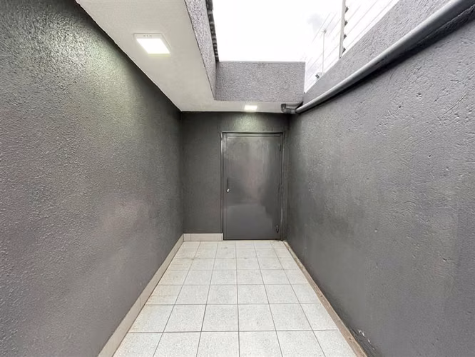Local en Vitacura Alto Las Condes / Acceso metro línea 7
