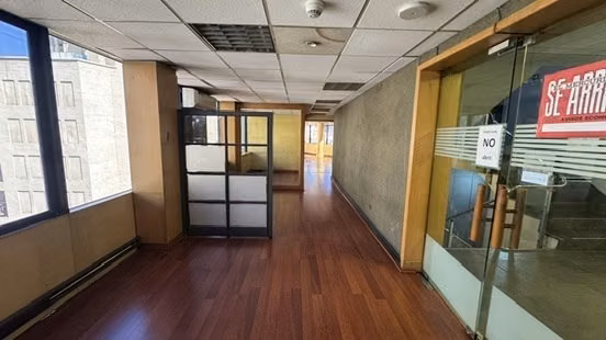 Gran Oficina en arriendo sector Bolsa de Comercio,opción Vta