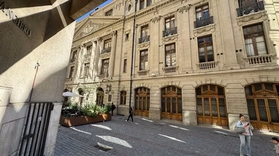 Gran Oficina en arriendo sector Bolsa de Comercio,opción Vta
