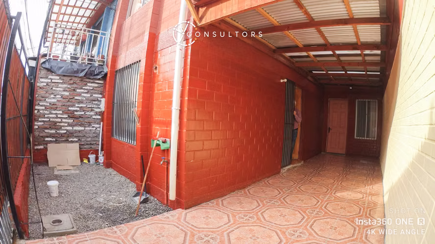 Arriendo Casa Pasaje Tokio, Quilicura / Estacionamiento