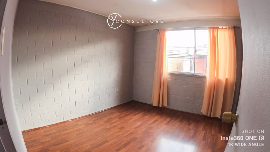 Arriendo Casa Pasaje Tokio, Quilicura / Estacionamiento