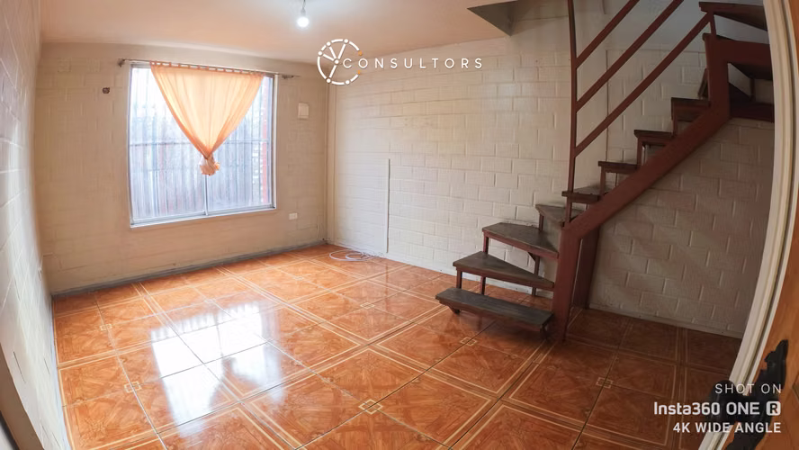 Arriendo Casa Pasaje Tokio, Quilicura / Estacionamiento
