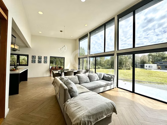 2 Casas Modernas en parcelación Lomas de Coihuin.