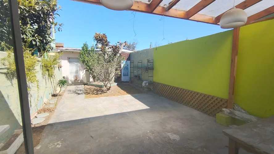 VENTA LINDA CASA 3 DORMITORIOS 1 BAÑO EN  COQUIMBO