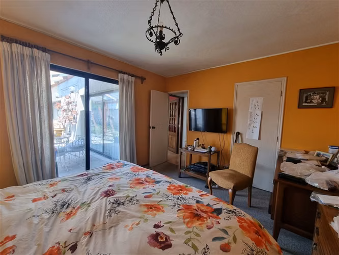 Casa en venta de 4 dorm. en La Reina