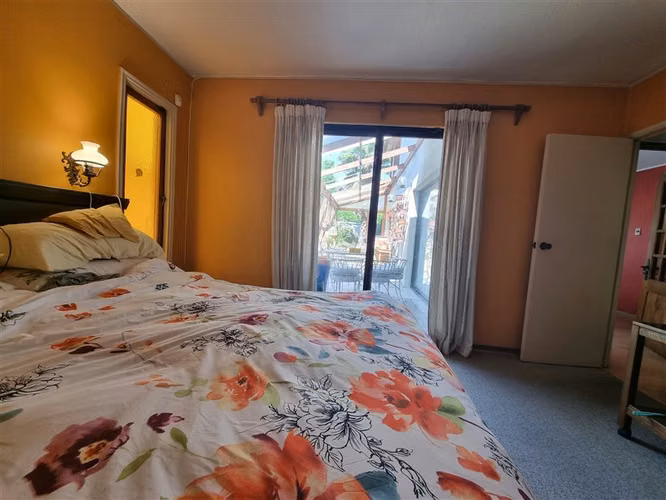 Casa en venta de 4 dorm. en La Reina