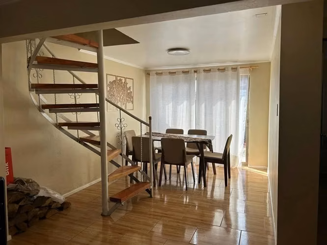 Casa en arriendo de 3 dorm. en Los Angeles