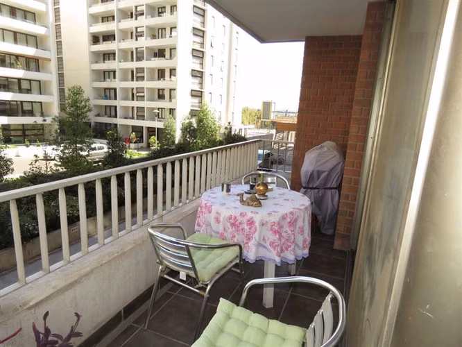 Departamento en venta de 4 dorm. en Las Condes