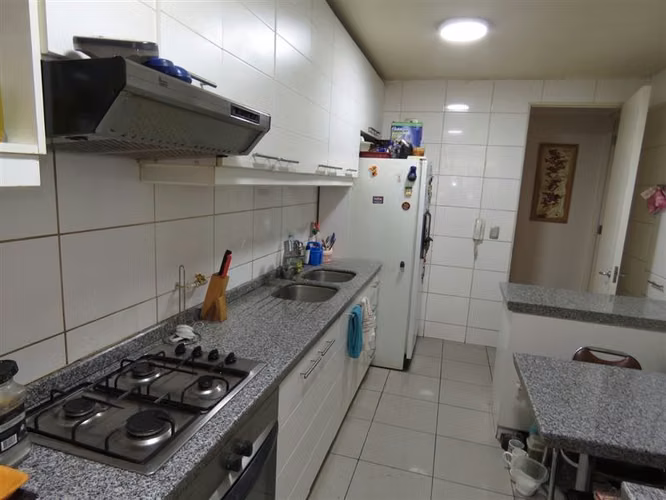 Departamento en venta de 4 dorm. en Las Condes