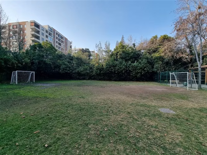 Departamento en venta de 4 dorm. en Las Condes
