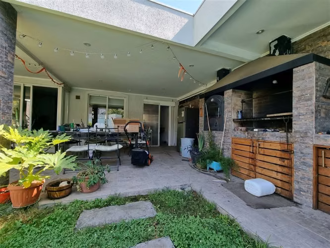 Casa en venta de 4 D y 3 B. en Lampa