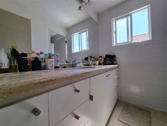 Casa en venta de 4 D y 3 B. en Lampa
