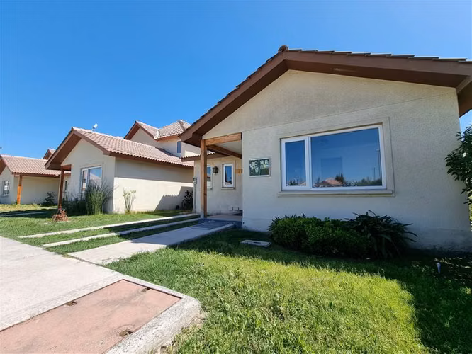 Casa en venta de 3 dorm. en Buín