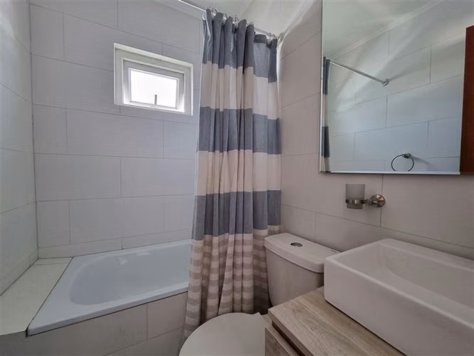 Casa en venta de 3 dorm. en Buín