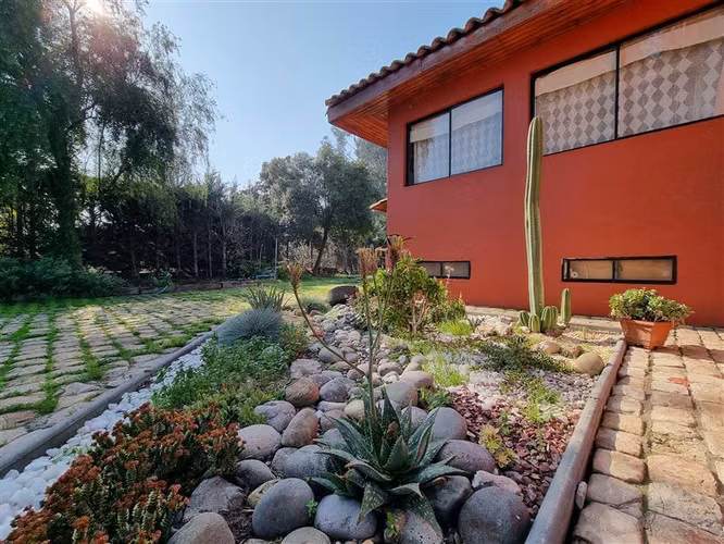Casa en venta de 5 dorm. en Peñaflor