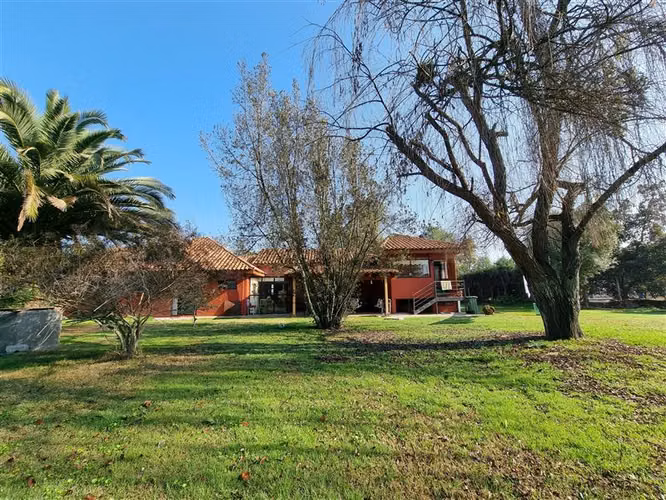 Casa en venta de 5 dorm. en Peñaflor