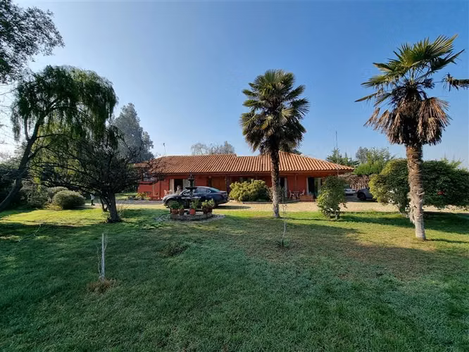 Casa en venta de 5 dorm. en Peñaflor