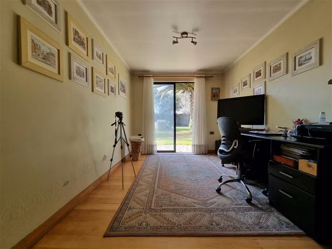 Casa en venta de 5 dorm. en Peñaflor