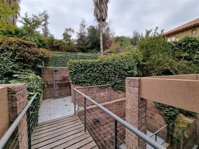 Espectacular Casa en venta de 7 dorm. en Las Condes