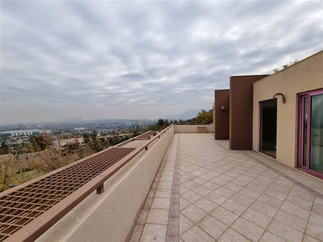 Espectacular Casa en venta de 7 dorm. en Las Condes
