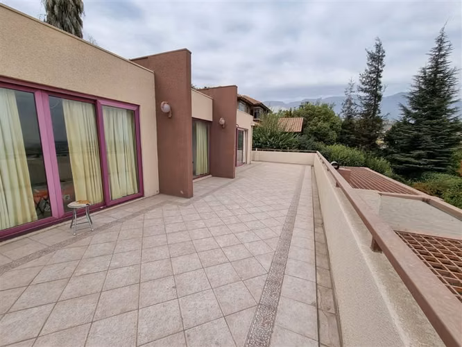 Espectacular Casa en venta de 7 dorm. en Las Condes