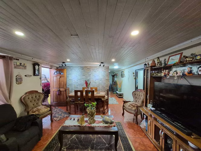 Casa 3D Regularizada con Taller en Conchalí (152419)