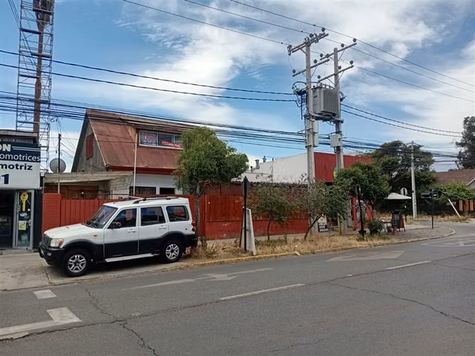 Oportunidad unica !! 2 locales con casa y a pasos del METRO