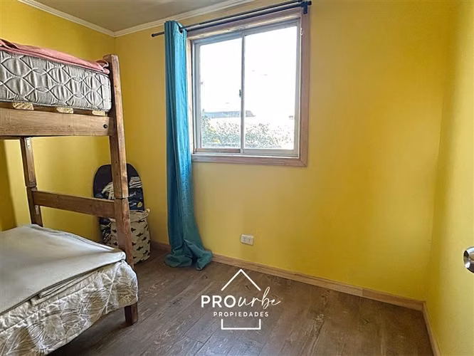Semi nueva, gran terreno, 5 dormitorios, Bajo Precio!