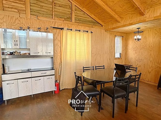 Semi nueva, gran terreno, 5 dormitorios, Bajo Precio!