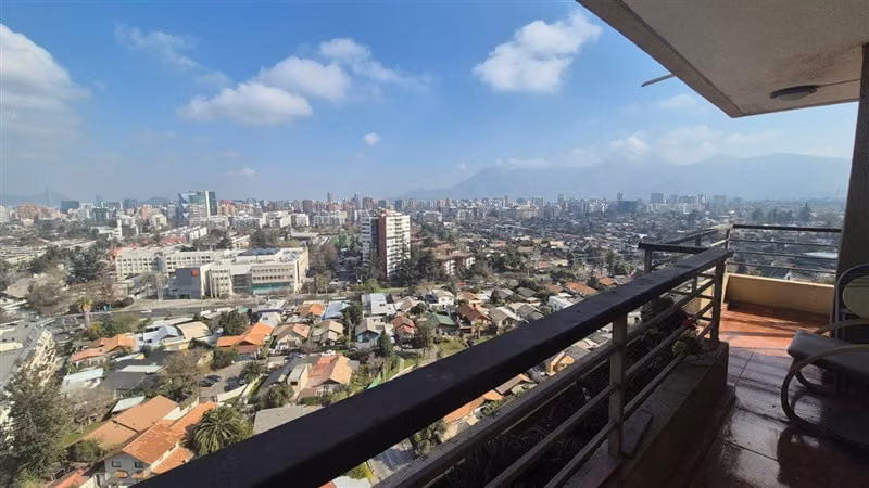 Departamento en venta de 3 dorm. en Las Condes