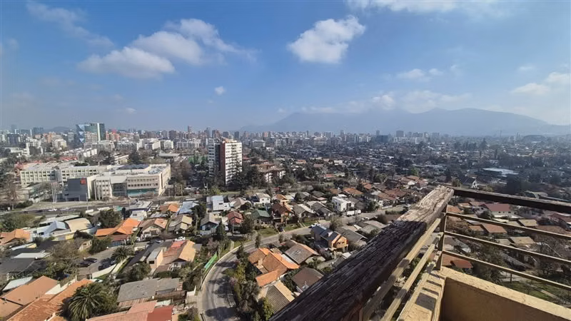 Departamento en venta de 3 dorm. en Las Condes