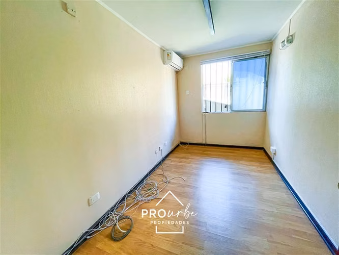 Casa en arriendo de 14 dorm. en Las Condes