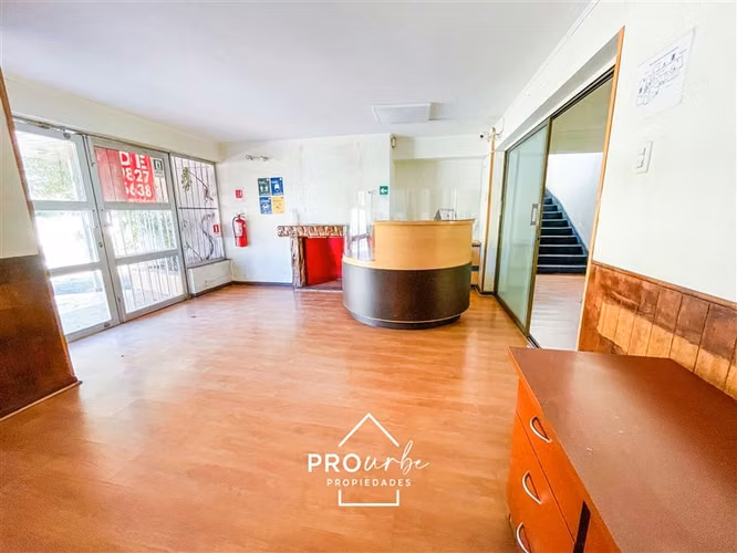 Casa en arriendo de 14 dorm. en Las Condes