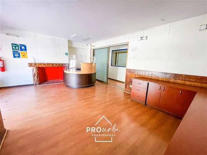 Casa en arriendo de 14 dorm. en Las Condes
