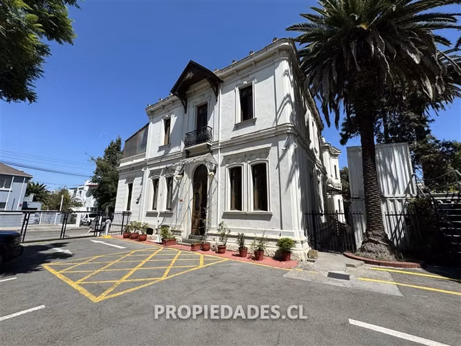 Casa en venta de 14 dorm. en Providencia - Imagen 2