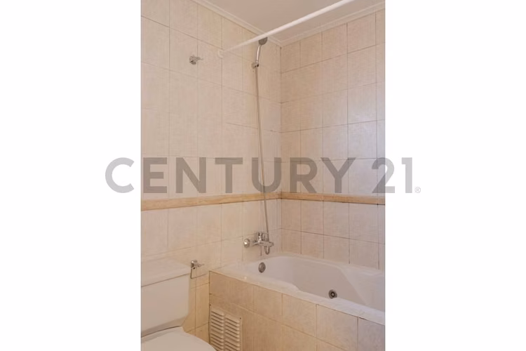 Vendo casa espaciosa en sector San Joaquín