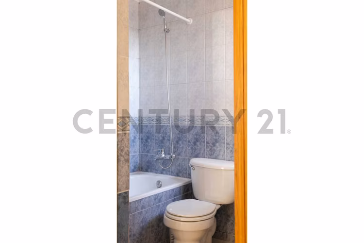 Vendo casa espaciosa en sector San Joaquín