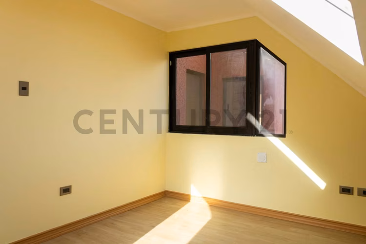 Vendo casa espaciosa en sector San Joaquín