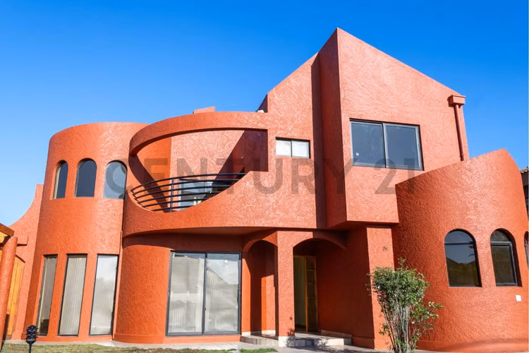Vendo casa espaciosa en sector San Joaquín