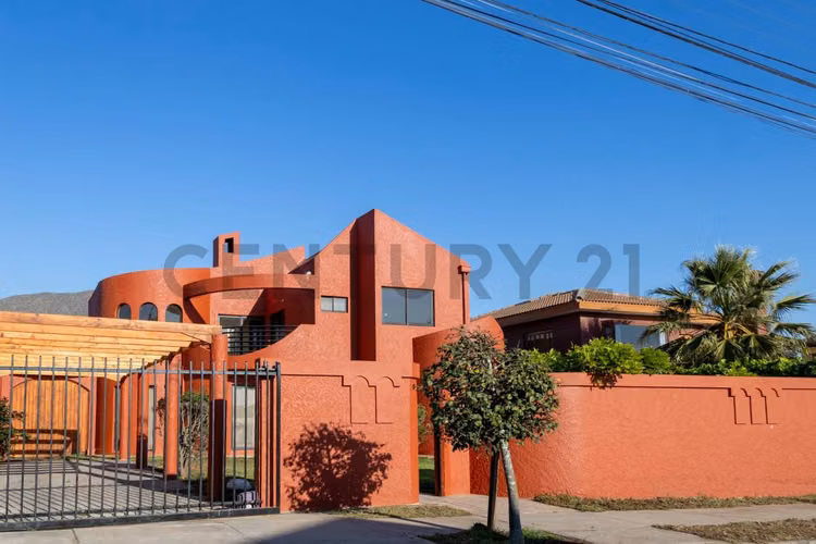 Vendo casa espaciosa en sector San Joaquín