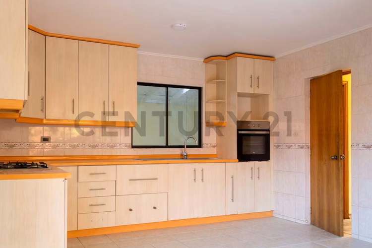 Vendo casa espaciosa en sector San Joaquín