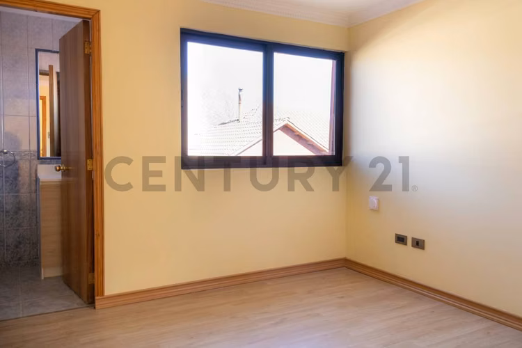 Vendo casa espaciosa en sector San Joaquín