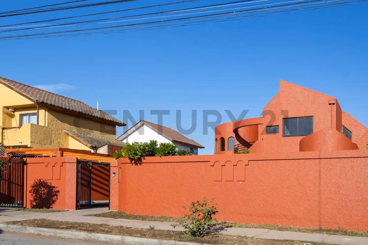 Vendo casa espaciosa en sector San Joaquín