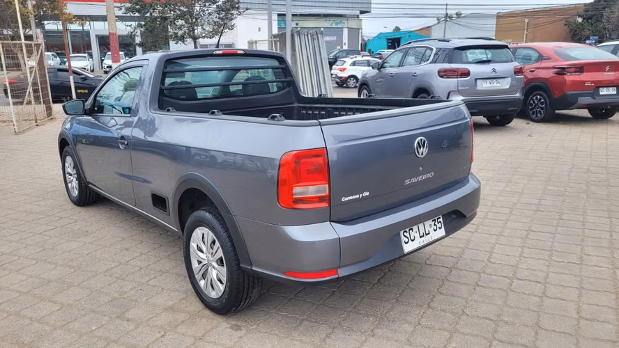 VOLKSWAGEN SAVEIRO 1.6 MT MEC AÑO 2022 - Imagen 5