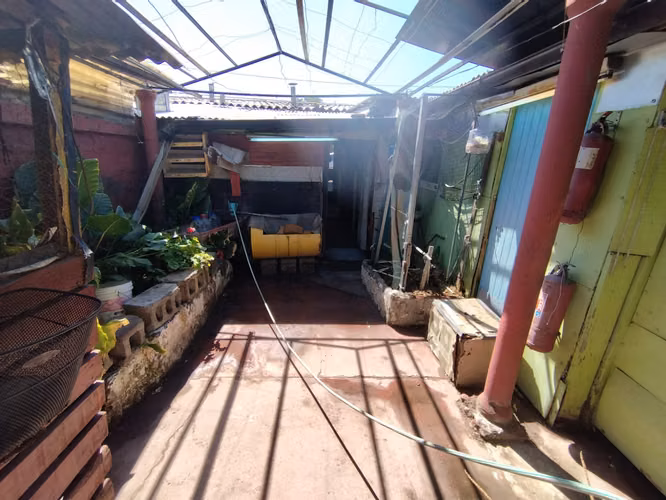 Amplia casa en San Joaquín