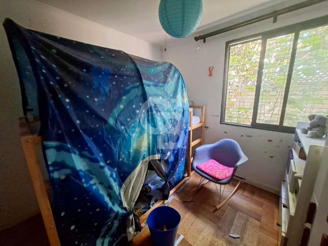Gran potencial para remodelar en tranquilo sector - Imagen 12