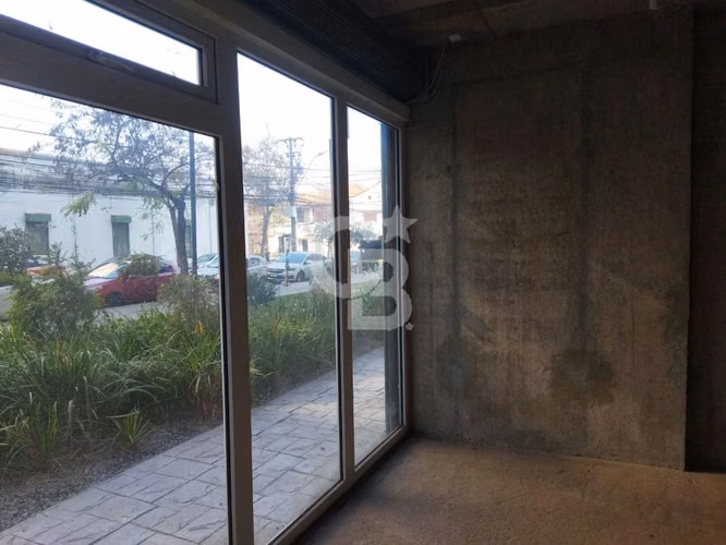 Local Comercial en Barrio Matta Sur